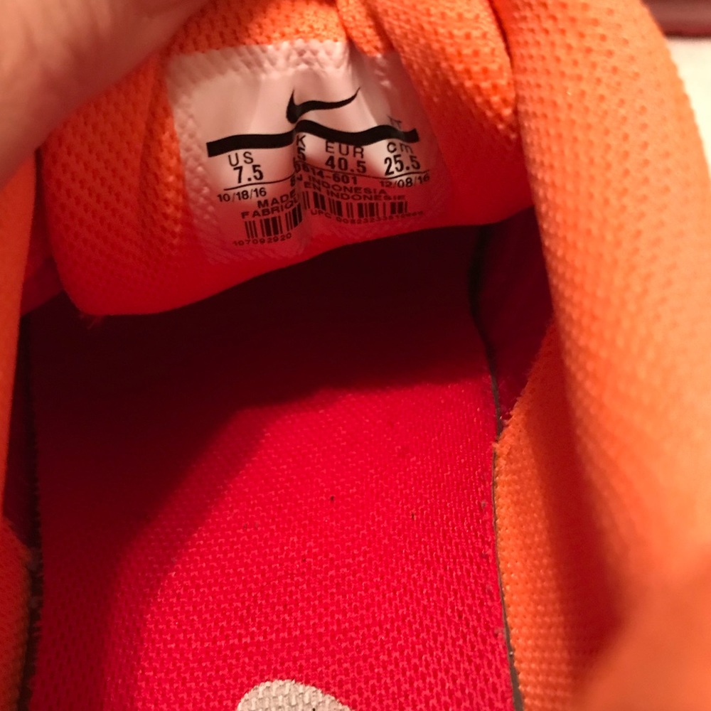 Nike 7.5 - Picture 4 of 6